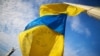 Опитування: 44% українців вважають, що в українському суспільстві зараз є єдність