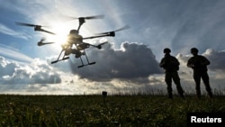 «Ми виробляємо приблизно стільки ж FPV-дронів, як і Російська Федерація, і вже трохи перевершили темпи виробництва Росії в далекобійних дронах» –аналітик Гліб Волоський