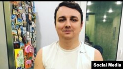 O fotografie de pe Instagram a diplomatului rus Dmitri Barabin, aflat pe lista neagră a Olandei, a fost postată la Ambasada Rusiei din Belgrad.