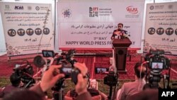 مسئول فدراسیون خبرنگاران افغان: این محدودیت‌ها باعث خاموشی آزادی بیان در افغانستان می‌شود.