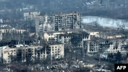 Руйнування під час боїв у місті Бахмут в Донецькій області, 27 лютого 2023 року, ілюстративне фото