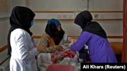 ارشیف: په افغانستان کې د یوه روغتون نسايي او ولادي څانګه