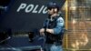 Një pjesëtar i njësive speciale të Policisë së Kosovës në Zveçan. 