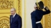 Путин өзүн Петр Биринчиге теңеди
