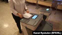 Шайлоодо добуш берүү учуру. Иллюстрациядык сүрөт.