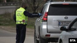 Само за 10 дни от МВР са връчили наказателни постановления на санкционирани шофьори, преминаващи границата, за над 300 000 лв.