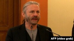 Брус Дикинсън по време на церемонията за обявяването му за почетен гражданин на Сараево.