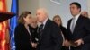 Медијаторот Метју Нимиц со министерот за надворешни работи, Никола Димитров.