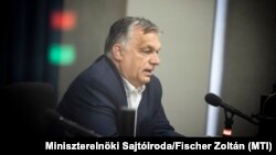 Orbán Viktor kormányfő a Kossuth rádió stúdiójában 2021. július 16-án