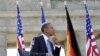 Barack Obama la Poarta Brandenburg înainte să-şi rostească discursul
