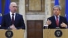 Premierul Pavel Filip la o întîlnire cu omologul său de la București, Dacian Cioloș, în ianuarie 2016