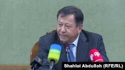 Тожикистон ички ишлар вазири Рамазон Раҳимзода.