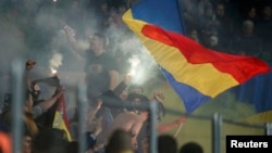 Suporteri moldoveni la un meci pe stadionul Zimbru din Chișinău (imagine de arhivă)