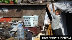 Romi su populacija čija su prava među naugroženijim, fotografija iz naselja u blizini Podgorice, septembar 2010