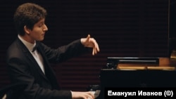 Емануил Иванов