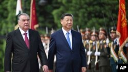 Эмомалӣ Раҳмон, президенти Тоҷикистон бо ҳамтои чиниаш Си Ҷинпин. Душанбе, 5 июли соли 2024