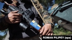 За словами керівника Офісу президента Андрія Єрмака, таке окреме подання про помилування військових зроблено «вперше в новітній історії України»