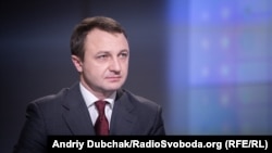 «Цьогорічна Олімпіада в Токіо сприяє тому, щоб на головних аренах планети української стало більше», – каже Тарас Кремінь