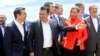 Kryeministri grek, Alexis Tsipras, ai i Maqedonisë, Zoran Zaev dhe Përfaqësuesja e Lartë e BE-së,, Federica Mogherini në Prespë, në ditën e nënshkrimit të Marrëveshjes për emrin. 