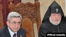 Armenia -- President Serzh Sarkisian speaks at a meeting of top representatives of the Armenian Apostolic Church in Echmiadzin on November 2, 2009.