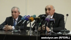 Արխիվ – Տարածքային կառավարման նախարար Դավիթ Լոքյանը ներկայացնում է Շիրակի նորանշանակ մարզպետ Հովսեփ Սիմոնյանին, 4-ը մարտի, 2016թ․