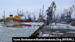 У окупованому Росією Маріупольському порту проходять ремонтні роботи на берегових спорудах – ЗМІ