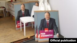 Un afiș electoral cu Peer Steinbruck