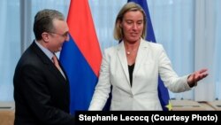 Զոհրաբ Մնացականյանը և Ֆեդերիկա Մոգերինին ՀՀ-ԵՄ Գործընկերության խորհրդի երկրորդ նիստը նիստի մեկնարկին, Բրյուսել, 13-ը հունիսի, 2019թ.