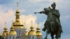 Автор статті переконаний: «якщо Україні вдасться створити життєздатну демократичну державу, що добре функціонує, Росія перестане розширюватися і, ймовірно, розвалиться, так само, як і Радянський Союз у 1991 році».