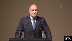 Президентът Румен Радев по време на дипломирането на лекарите от випуск 2021 г. на Медицинския факултет към Медицинския университет