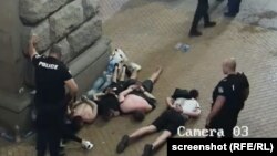 Стопкадър от разпространените в петък записи