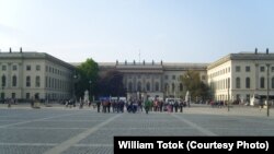 Locul autodafeului din Berlin, astăzi (Foto: William Totok)