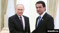 Владимир Путин ва Рустам Эмомали. 28 май, Москва.