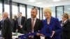 Noul președinte Bernd Fabritius cu Erika Steinbach (Foto: www. berndfabritius.de)
