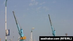 Türkmenbaşy şäheriniň porty