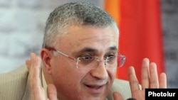 Armenia - Garegin Azarian, head of the Central Electoral Commission, during a press-conference, Yerevan, 19Jun2009