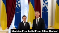 Президентът на Украйна Володимир Зеленски и генералният секретар на НАТО Йенс Столтенберг