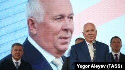 Генеральный директор государственной корпорации "Ростех" Сергей Чемезов (на первом плане) 