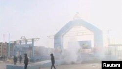 Центральная площадь в городе Жанаозен во время беспорядков. Жанаозен, 16 декабря 2011 года.